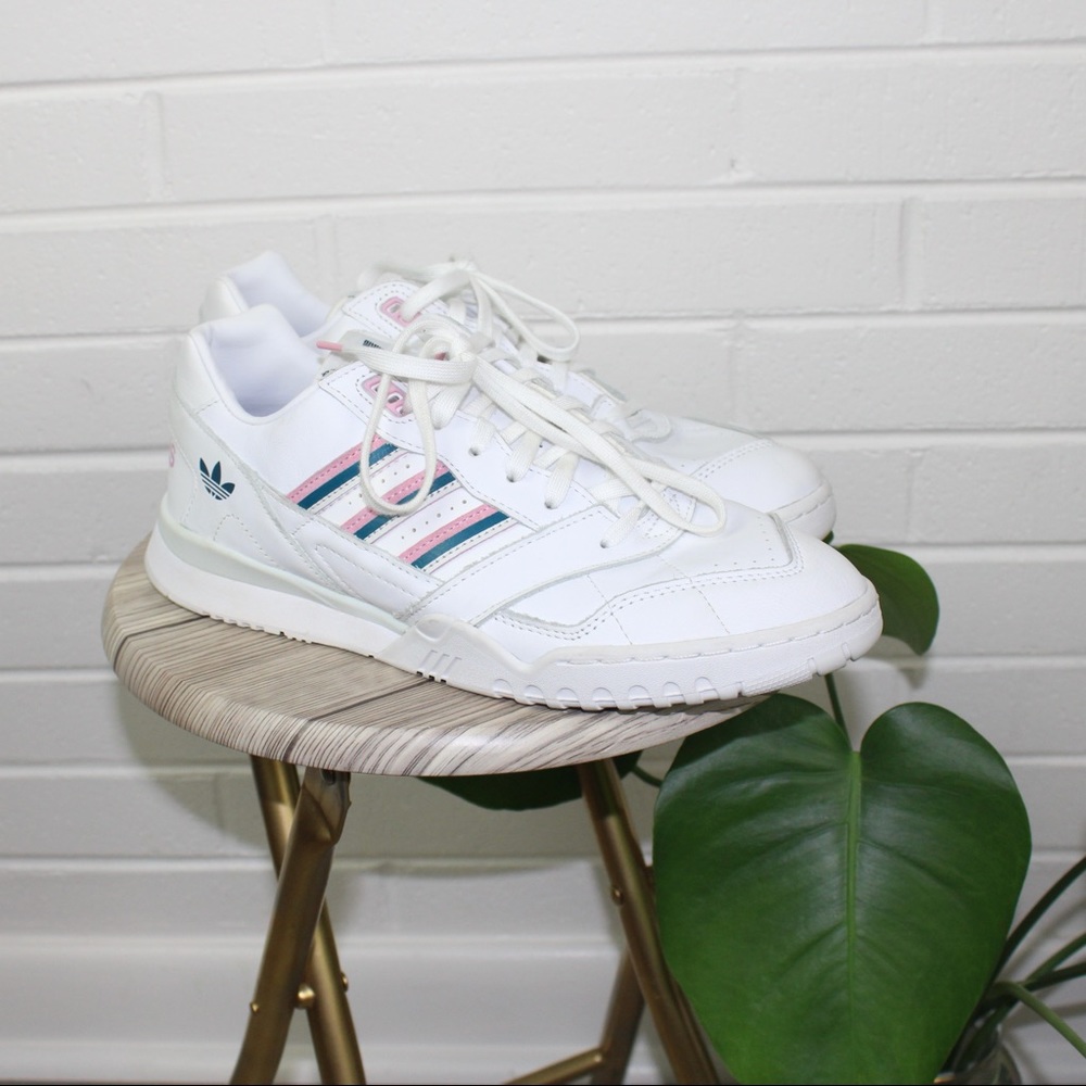 NWOT - Adidas: A.R. Trainer Sneaker